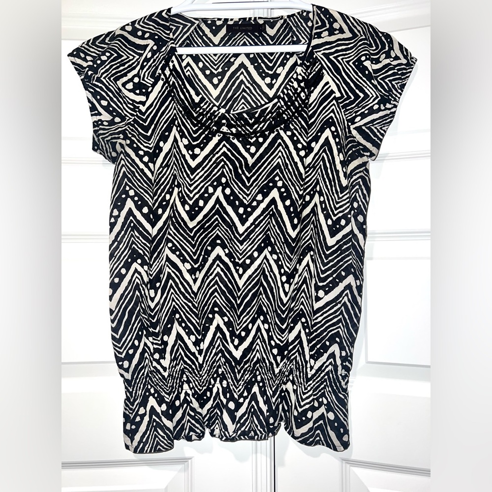 The Limited Chic Black and White Zigzag Top